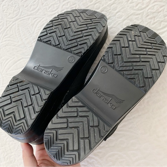 Dansko Women's Professional Black Oiled Leather Clogs (38 Narrow, US 7.5-8) - Picture 8 of 8